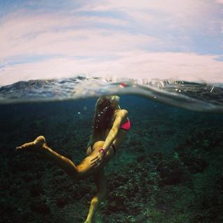 Alana Blanchard feet photo thumbnail