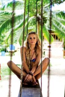 Alana Blanchard feet photo thumbnail