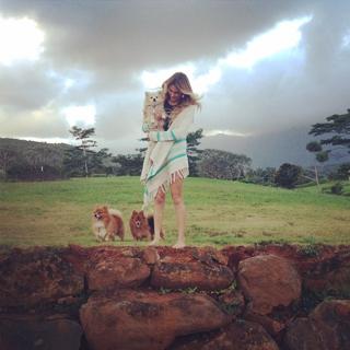 Alana Blanchard feet photo thumbnail