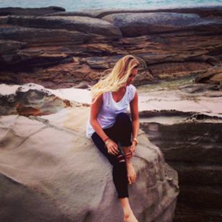 Alana Blanchard feet photo thumbnail