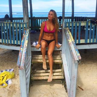 Alana Blanchard feet photo thumbnail