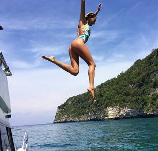 Alana Blanchard feet photo thumbnail