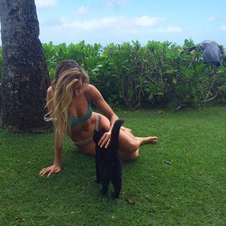 Alana Blanchard feet photo thumbnail