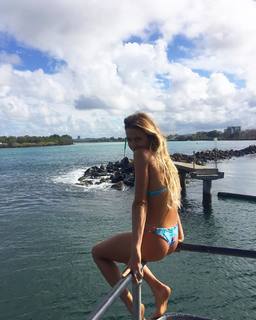 Alana Blanchard feet photo thumbnail