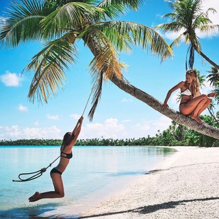 Alana Blanchard feet photo thumbnail