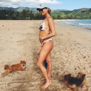 Alana Blanchard feet photo thumbnail