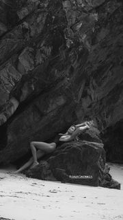 Alana Blanchard feet photo thumbnail
