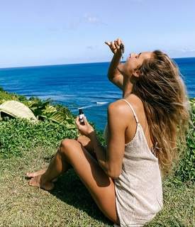 Alana Blanchard feet photo thumbnail