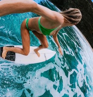 Alana Blanchard feet photo thumbnail