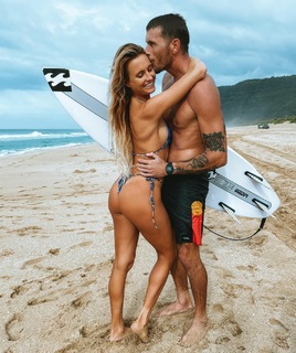 Alana Blanchard feet photo thumbnail