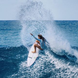 Alana Blanchard feet photo thumbnail