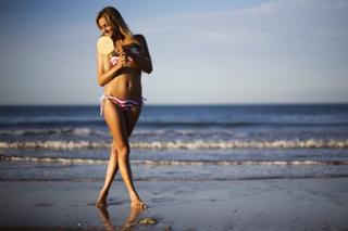 Alana Blanchard feet photo thumbnail