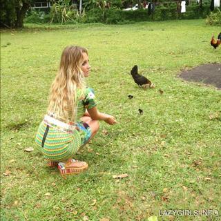 Alana Blanchard feet photo thumbnail