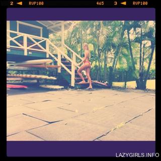 Alana Blanchard feet photo thumbnail
