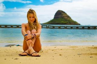Alana Blanchard feet photo thumbnail