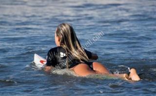 Alana Blanchard feet photo thumbnail