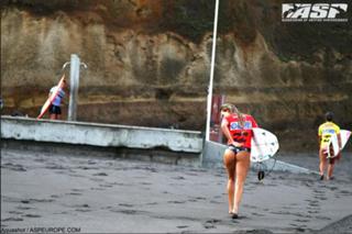 Alana Blanchard feet photo thumbnail