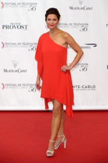 Alana De La Garza feet photo thumbnail