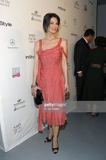 Alana De La Garza feet photo thumbnail
