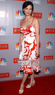 Alana De La Garza feet photo thumbnail