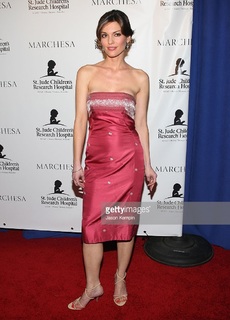 Alana De La Garza feet photo thumbnail