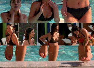Alana De La Garza feet photo thumbnail