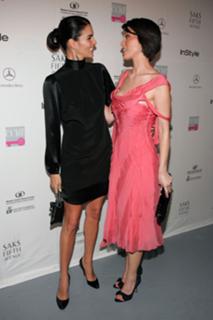 Alana De La Garza feet photo thumbnail