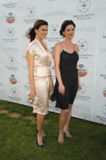 Alana De La Garza feet photo thumbnail