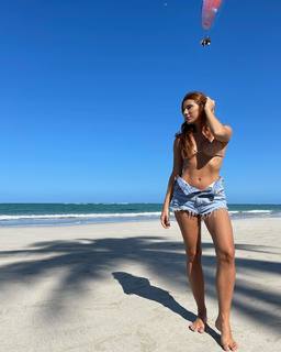 Alana Ferri feet photo 2
