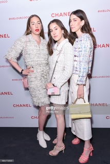 Alana Haim feet photo thumbnail