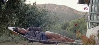 Alana Haim feet photo thumbnail