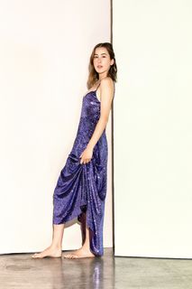 Alana Haim feet photo thumbnail