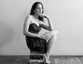 Alana Haim feet photo 7