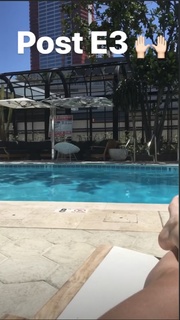 Alanah Pearce feet photo thumbnail