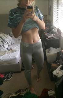 Alanah Pearce feet photo thumbnail