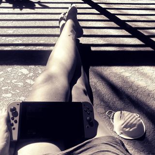 Alanah Pearce feet photo thumbnail