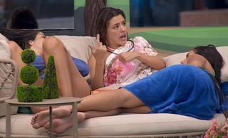 Alane Dias feet photo 15
