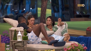 Alane Dias feet photo 5