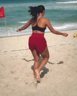 Alane Dias feet photo 14