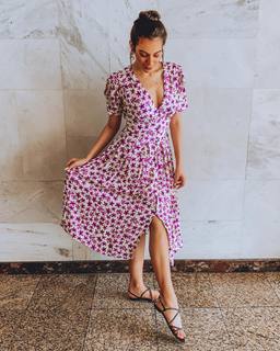 Alane Dias feet photo 6