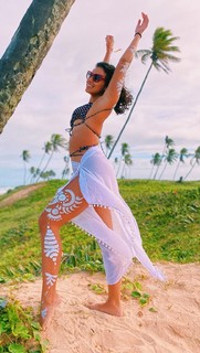 Alane Dias feet photo 3