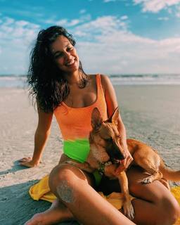 Alane Dias feet photo 19