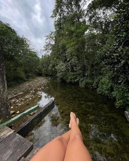 Alane Dias feet photo 4