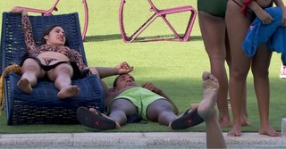 Alane Dias feet photo 10