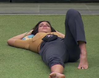 Alane Dias feet photo 2