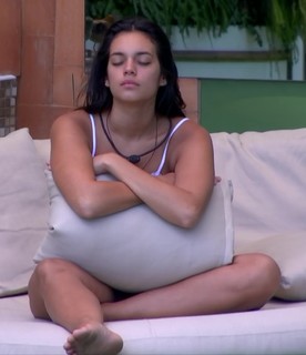 Alane Dias feet photo 1