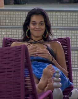 Alane Dias feet photo 12