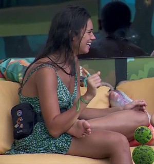 Alane Dias feet photo 12