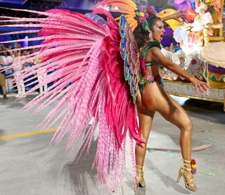 Alane Dias feet photo 13