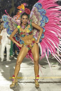 Alane Dias feet photo 7